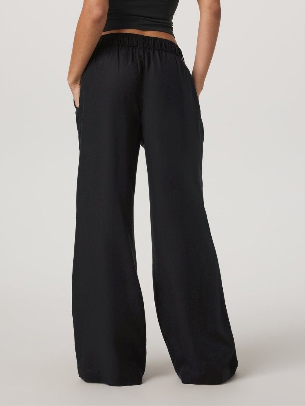 New Vuori Trestles Twill Wideleg Pants In Black - Picture 5 of 5
